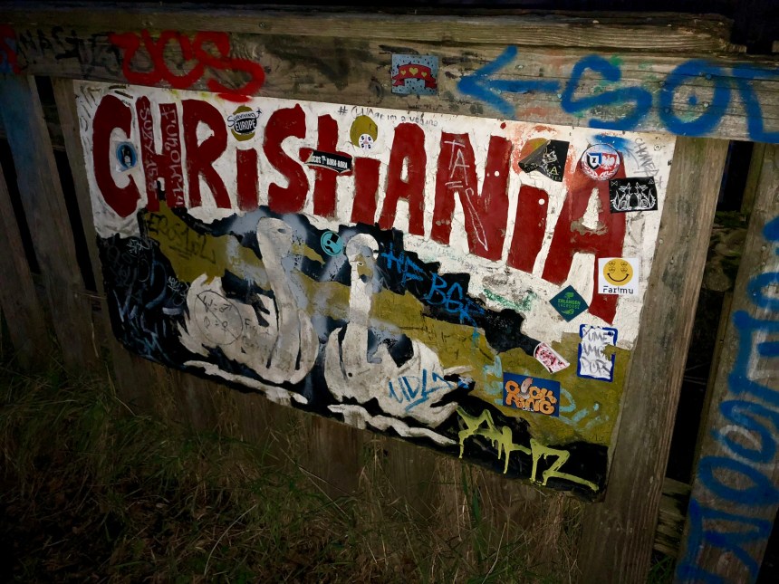 4D970B0F-B1B3-48F3-ACA7-E85F7640FBEB