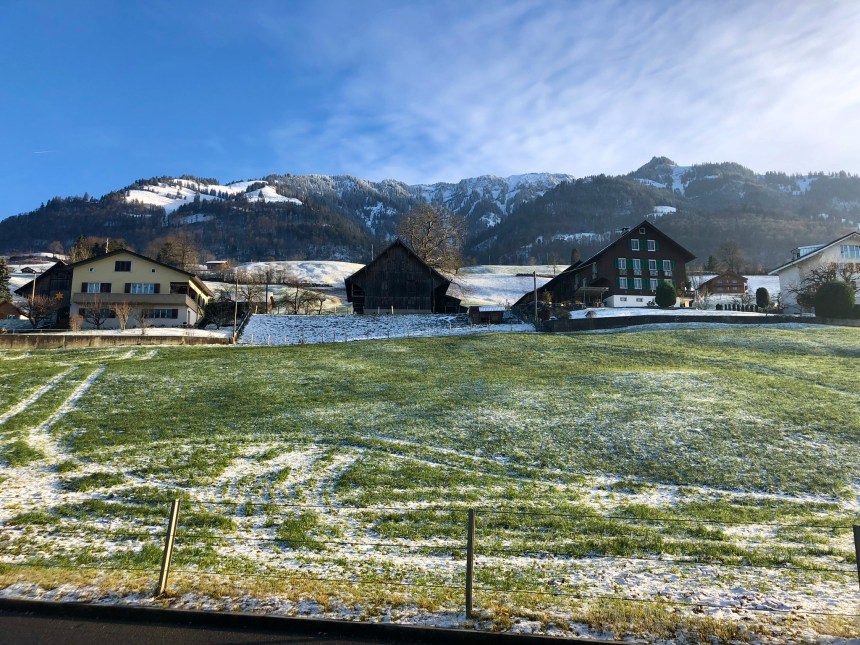 25F565FC-CBB4-4E62-B9F7-162BDE3FE52A